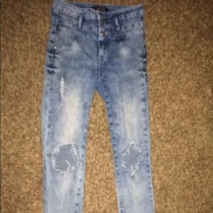 High waisted Knee circle ripped jeans